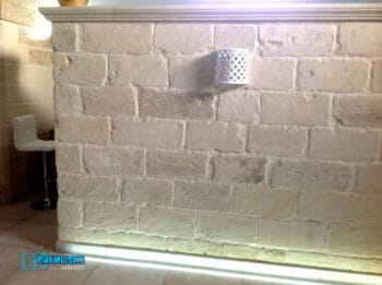 Applique in Terracotta a mezzaluna traforata a rombi smaltata bianca a parete TERIL18 - immagine 3