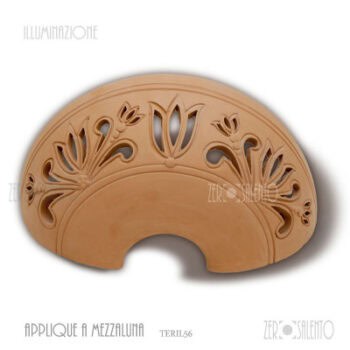 Applique Terracotta mezzaluna traforata floreale TERIL56