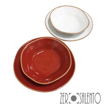 Piatto piano "DEFORME' " in Terracotta con bordo irregolare Rosso - immagine 4