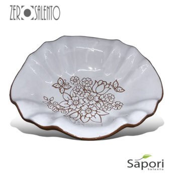 Centrotavola a conchiglia in Terracotta Ceramica bianca decoro a incisione