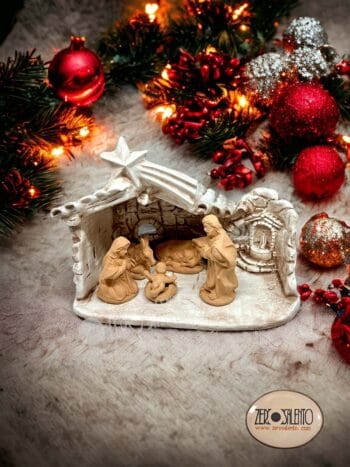 Presepe di Natale in Terracotta Capanna bianco anticato con Sacra Famiglia T.039