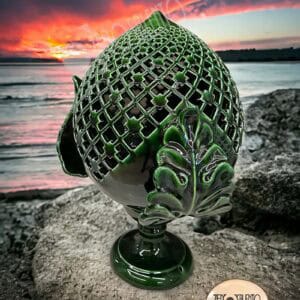 Lampada da tavolo a forma di Pigna intaglio moderno a Rombi Verde Teril121.VE